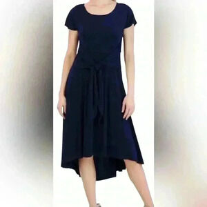 Signature by Robbie Bee Midi Navy Blue Dress Size Medium